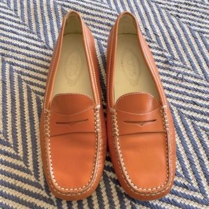 Classic Tod’s driving shoes only worn once!